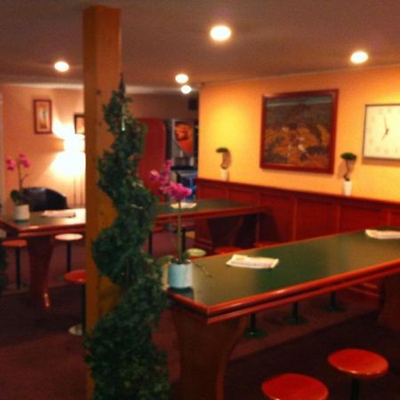 诺耶勒斯戈达 Quick Palace酒店 外观 照片